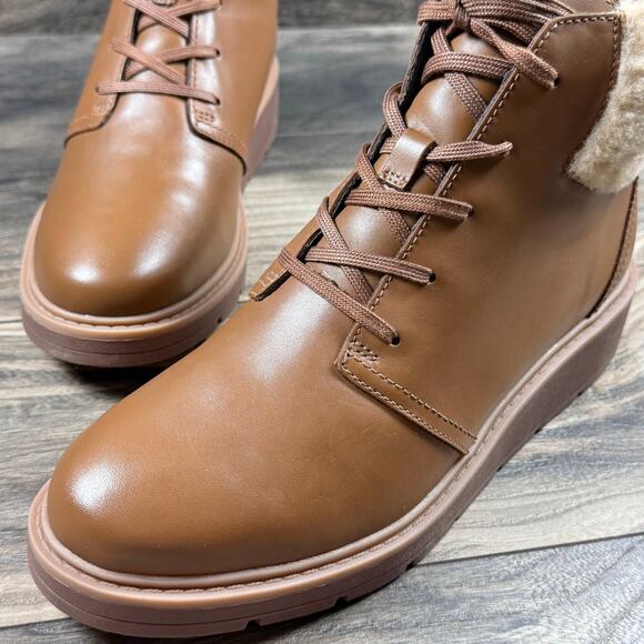 NIB Clarks Andie Mae 8.5M Leather Faux Fur Cuff Comfort Ankle Booties Tan Brown - Picture 4 of 11